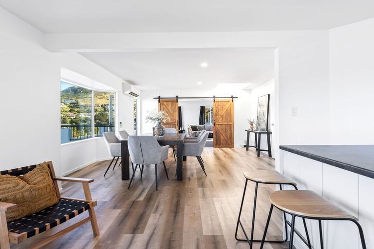 Photo of property in 16 Dudley Road, Lyttelton, 8082