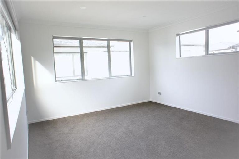 Photo of property in 3 Silvereye Road, Hobsonville, Auckland, 0616