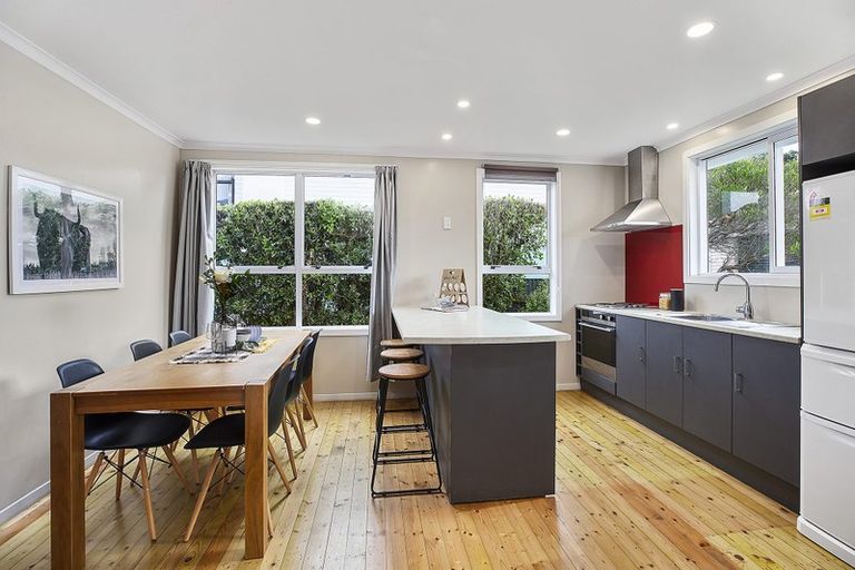 Photo of property in 43 Piko Street, Titahi Bay, Porirua, 5022