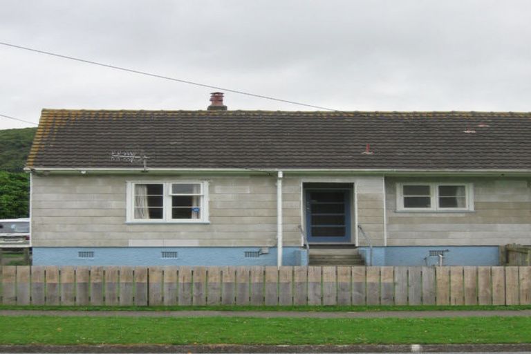 Photo of property in 61 Molesworth Street, Taita, Lower Hutt, 5011