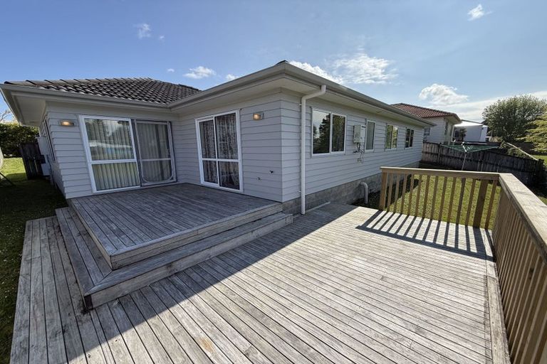 Photo of property in 10 Jezero Drive, Massey, Auckland, 0614