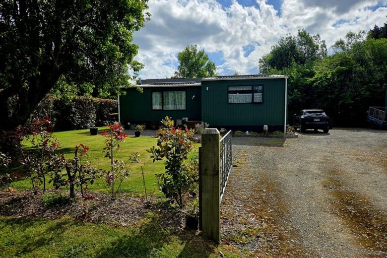 Photo of property in 28 Haswell Street, Eketahuna, 4900