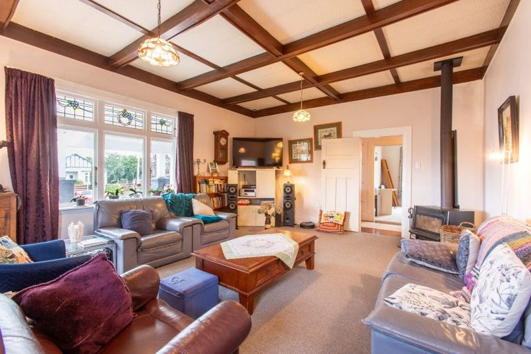 Photo of property in 16 Chamberlain Street, Dannevirke, 4930