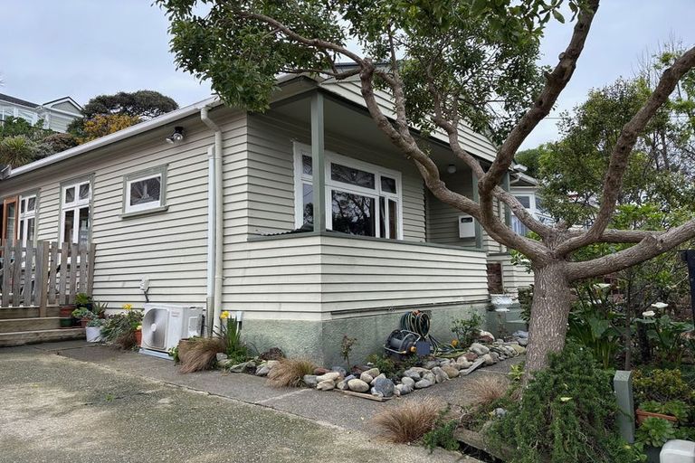 Photo of property in 193 Clyde Street, Island Bay, Wellington, 6023