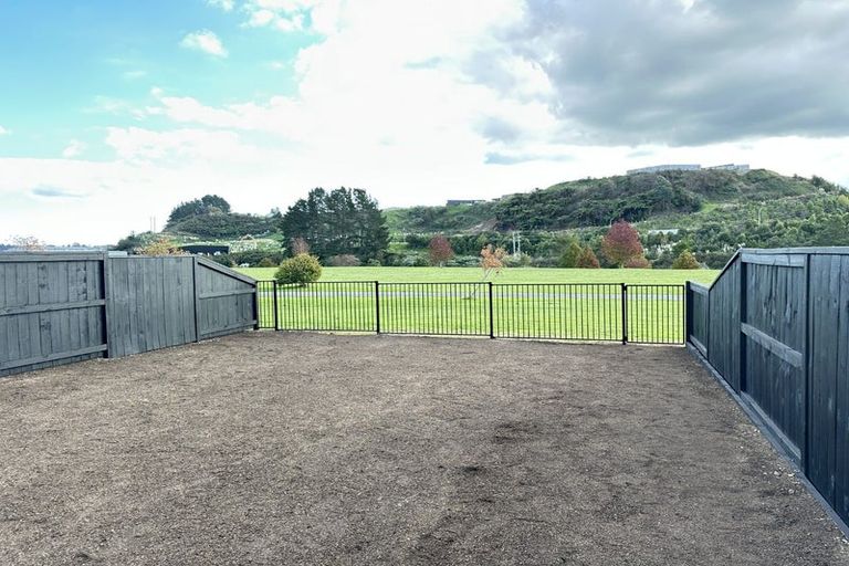 Photo of property in 109b Awataha Crescent, Pyes Pa, Tauranga, 3173