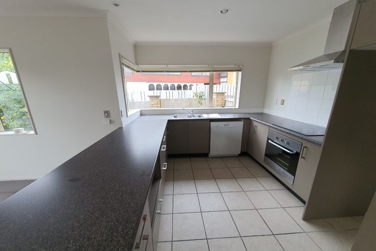 Photo of property in 4a Elcoat Avenue, Henderson, Auckland, 0612