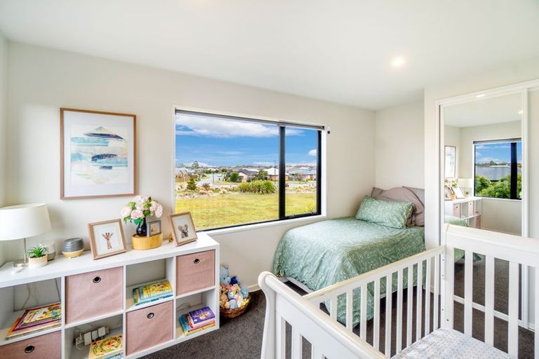 Photo of property in 19 Tangy Loch Lane, Broomfield, Christchurch, 8042