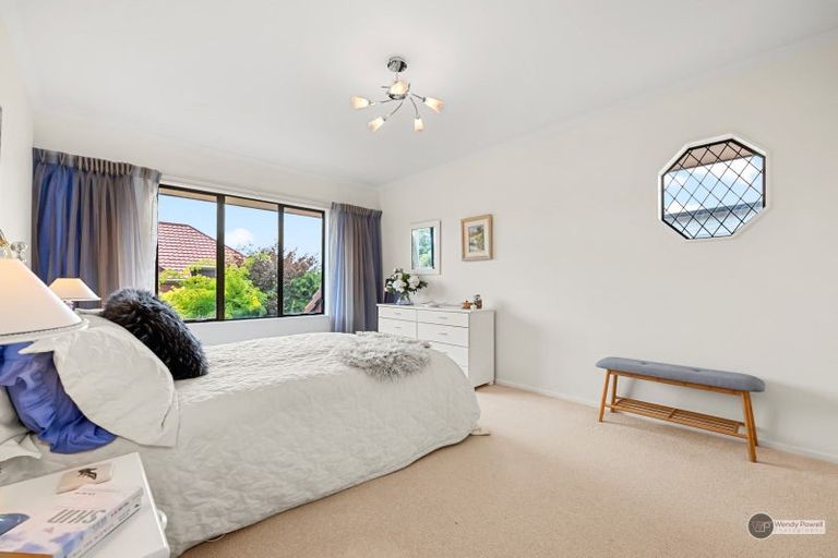 Photo of property in 29 Hinau Street, Woburn, Lower Hutt, 5011