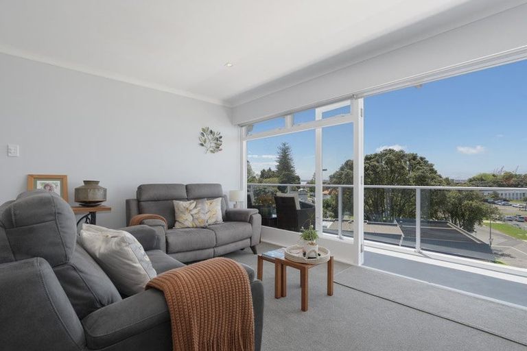 Photo of property in 3/22 Cliff Road, Tauranga, 3110