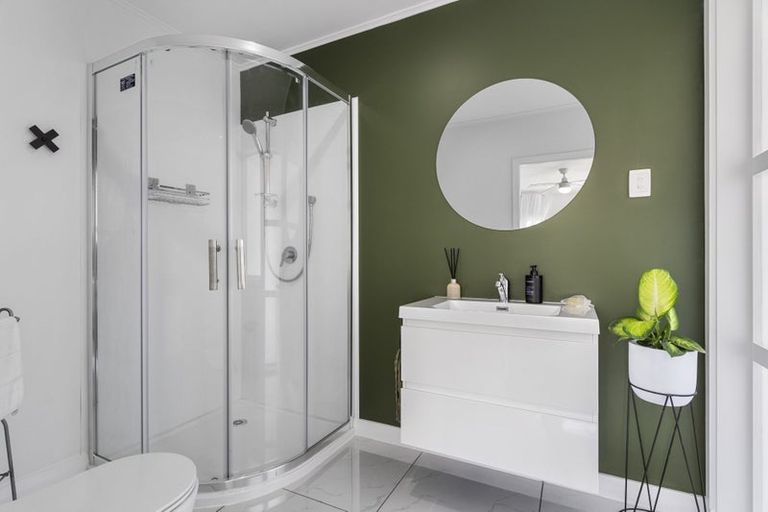 Photo of property in 110 Everitt Crescent, Whangamata, 3620