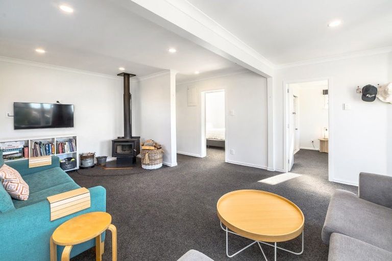 Photo of property in 18a Humphries Street, Greytown, 5712