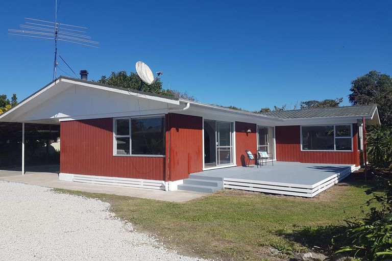 Photo of property in 27 Waingake Road, Manutuke, 4072