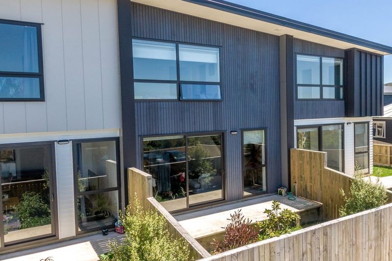 Photo of property in 14/62u Spenmoor Street, Newlands, Wellington, 6037