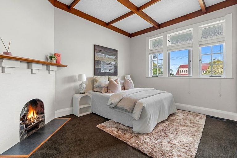 Photo of property in 24 Norwood Road, Bayswater, Auckland, 0622