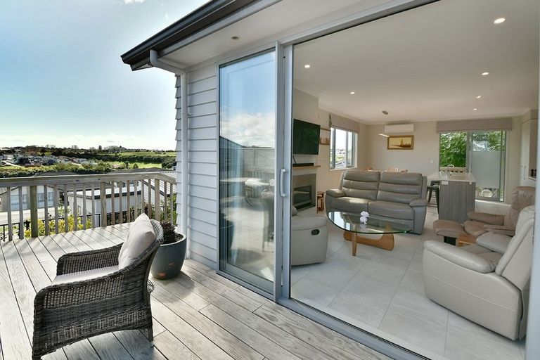 Photo of property in 14 Kiwa Crescent, Gulf Harbour, Whangaparaoa, 0930