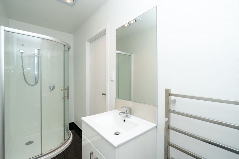 Photo of property in 1u3 June Place, Hamilton East, Hamilton, 3216