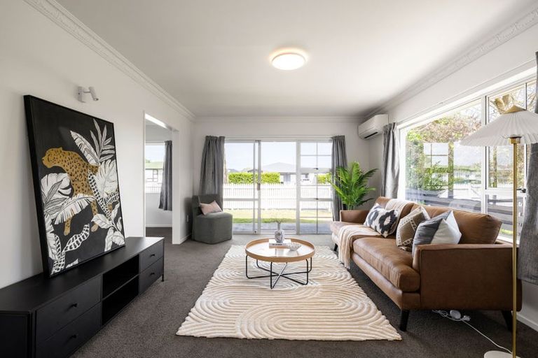 Photo of property in 1 Hilton Road, St Andrews, Hamilton, 3200