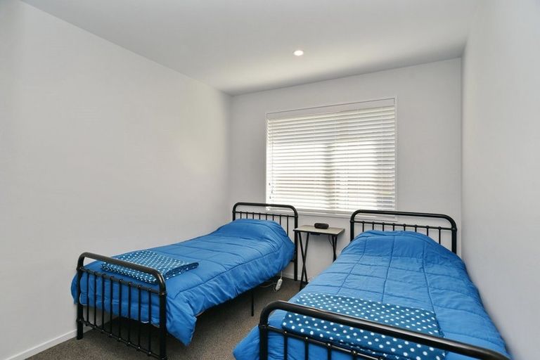 Photo of property in 2 Grasmere Close, Rangiora, 7400