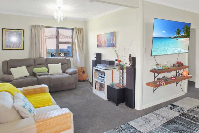 Photo of property in 22 Shortt Street, Foxton Beach, Foxton, 4815