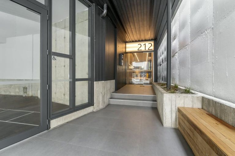 Photo of property in 404/212 Willis Street, Te Aro, Wellington, 6011