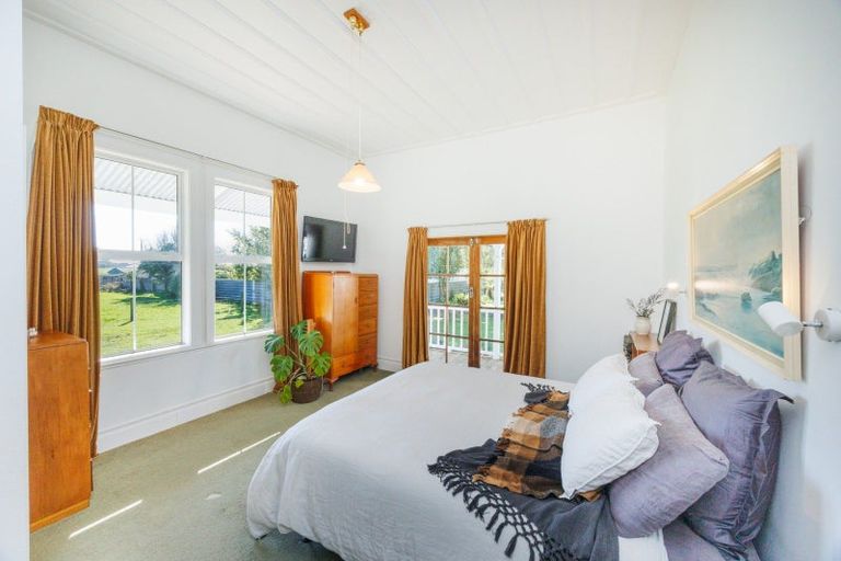 Photo of property in 2114 State Highway 56, Longburn, Palmerston North, 4477