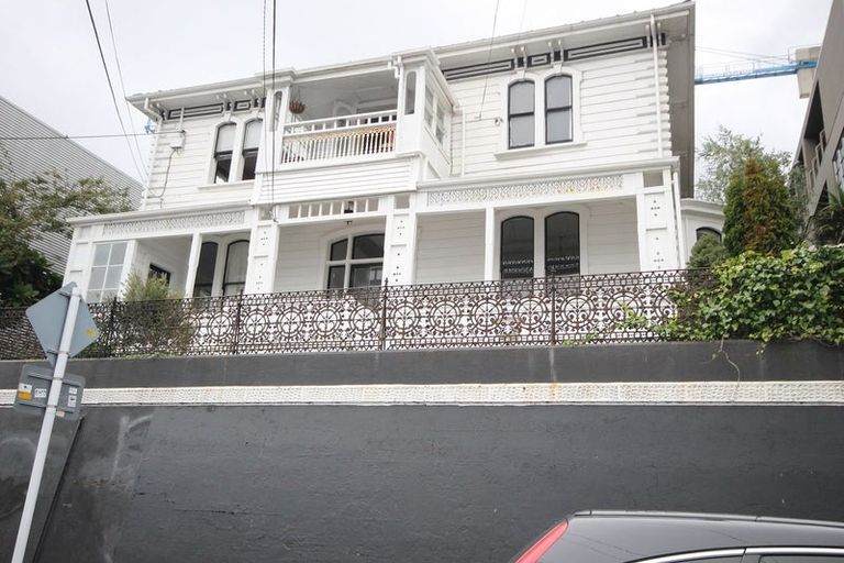 Photo of property in 22 Hanson Street, Mount Cook, Wellington, 6021