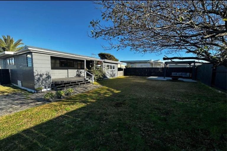 Photo of property in 13 Costello Crescent, Pukehina, Te Puke, 3189