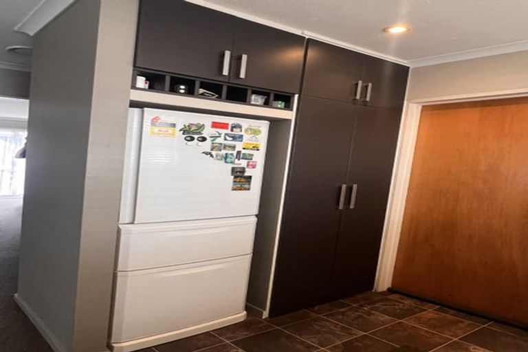Photo of property in 49 Chipping Lane, Redwood, Christchurch, 8051