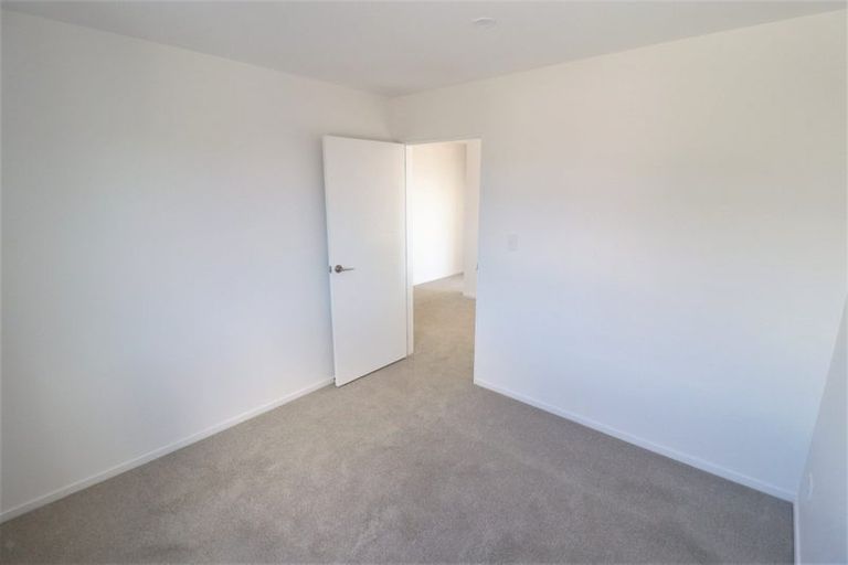 Photo of property in 34 Hobsonville Point Road, Hobsonville, Auckland, 0616