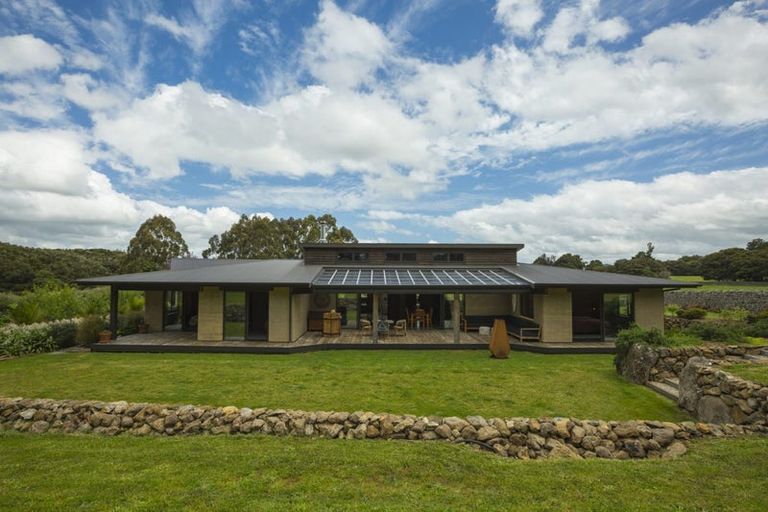 Photo of property in 16 Pennyroyal Place, Te Kamo, Kamo, 0185