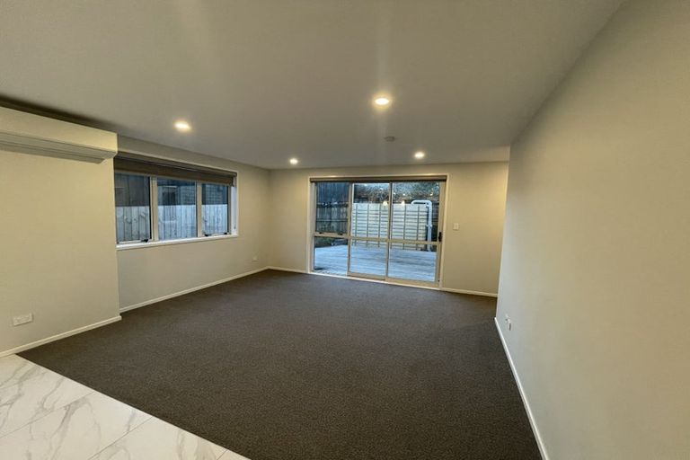 Photo of property in 43c Oreil Avenue, West Harbour, Auckland, 0618