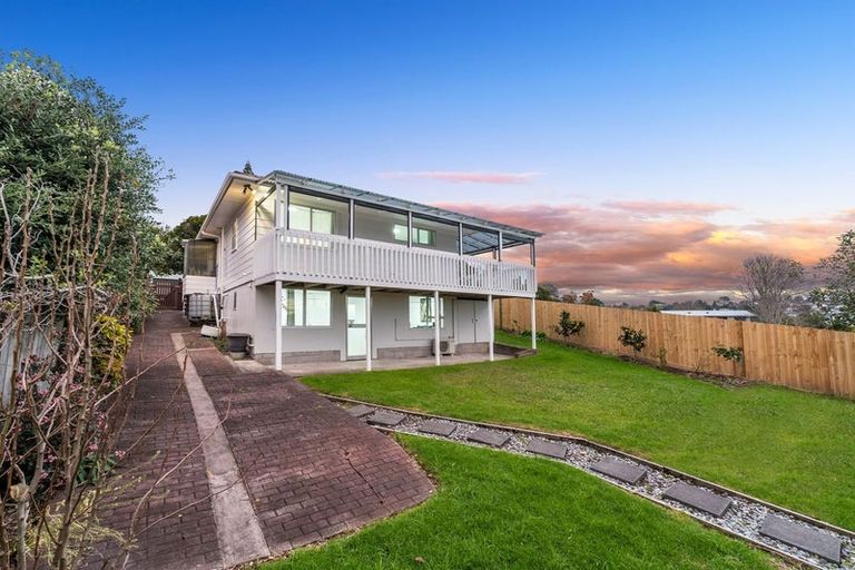 Photo of property in 92 Gallony Avenue, Massey, Auckland, 0614
