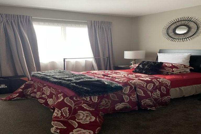 Photo of property in 16 Waharua Place, Tawhero, Whanganui, 4501