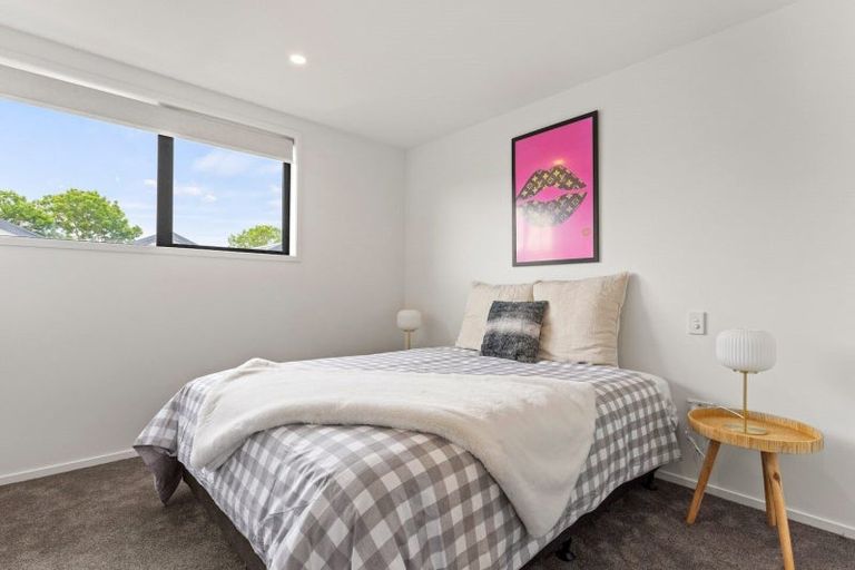 Photo of property in 19/10 Fathom Place, Te Atatu Peninsula, Auckland, 0610