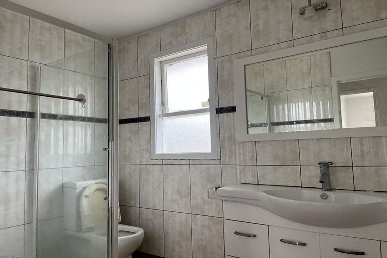 Photo of property in 21 Heybridge Street, Manurewa, Auckland, 2102