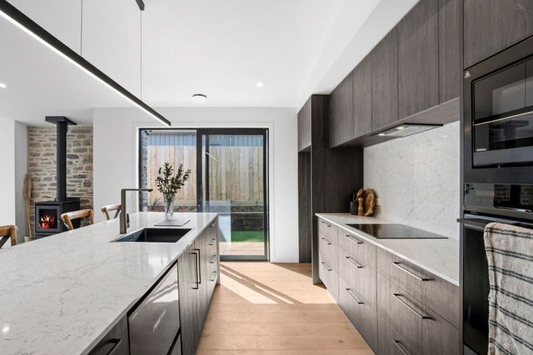 Photo of property in 42 Doug Ledgerwood Drive, Wanaka, 9305