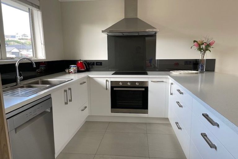 Photo of property in 65 Bert Wall Drive, Omokoroa, 3114