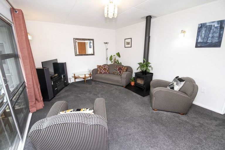 Photo of property in 2/39 Cassino Crescent, Onekawa, Napier, 4110