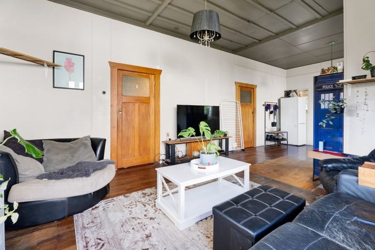 Photo of property in 33 Gaine Street, New Plymouth, 4310