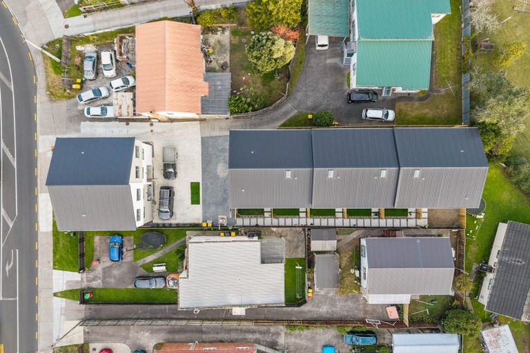 Photo of property in 7/16 Binsted Road, New Lynn, Auckland, 0600