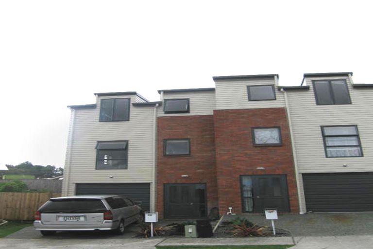 Photo of property in 39 Barnea Circle, Glen Eden, Auckland, 0602