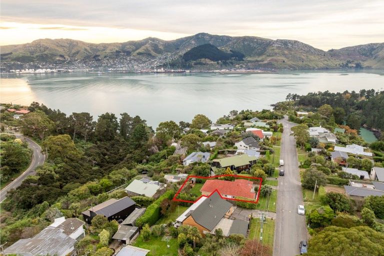 Photo of property in 27 Whero Avenue, Diamond Harbour,  8971