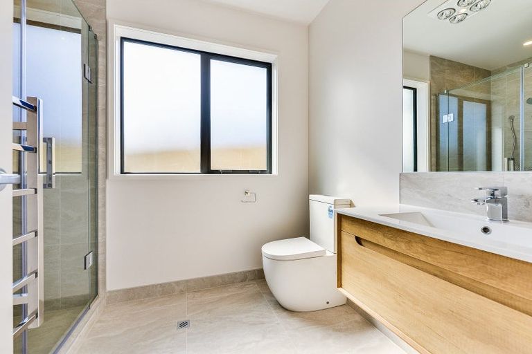 Photo of property in 27u1 Norman Street, Nawton, Hamilton, 3200