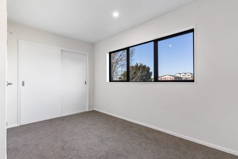 Photo of property in 6/10 Orchid Place, Te Atatu South, Auckland, 0610