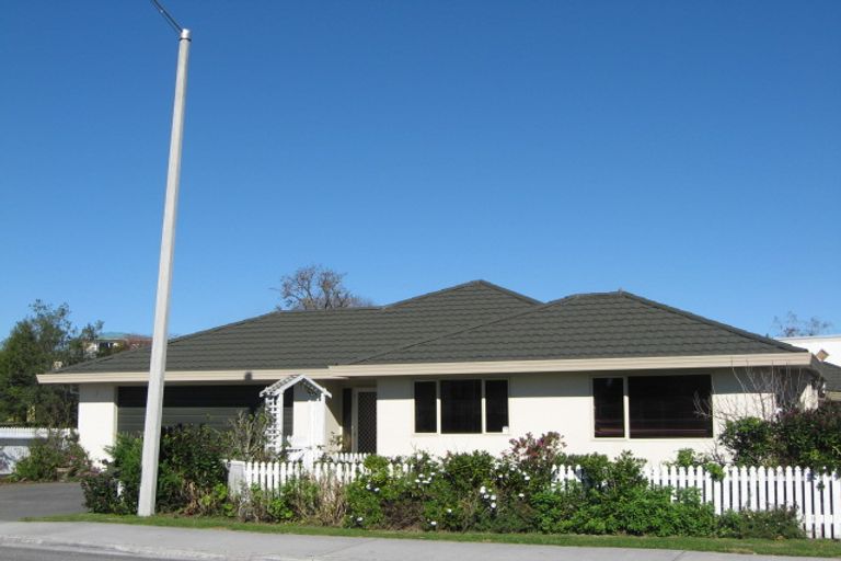 Photo of property in 12b Lucknow Road, Havelock North, 4130