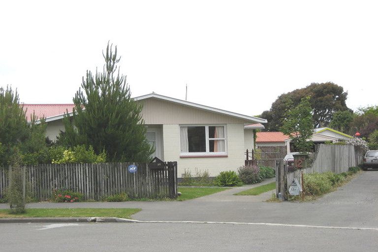 Photo of property in 17 Genista Place, Parklands, Christchurch, 8083