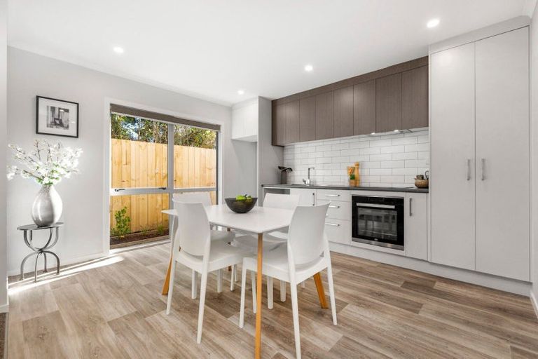 Photo of property in 2/10 Gazeley Avenue, Silverdale, Hamilton, 3216