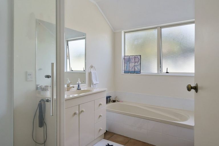 Photo of property in 16 Murray Court, Paraparaumu Beach, Paraparaumu, 5032