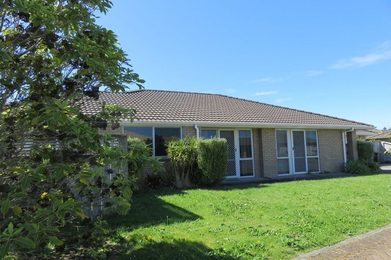 Photo of property in 11 Holcroft Place, Huntington, Hamilton, 3210