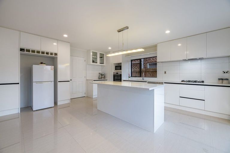 Photo of property in 3 Magnolia Place, Flat Bush, Auckland, 2016